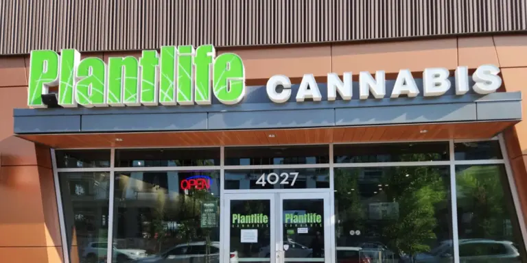 Plantlife Cannabis Dispensary Recreational Delivery Cannabis Dispensary Alberta, Canada Plantlife-University-Hero